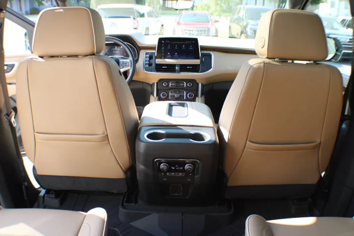 Used 2023 IRIDESCENT PEARL TRICOAT Chevrolet Premier image 18
