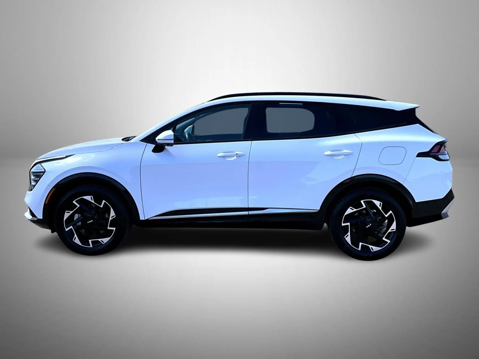 Used 2023 White Kia SX-Prestige image 8