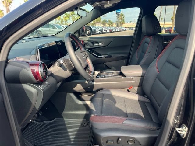 Used 2025 Mosaic Black Metallic Chevrolet RS image 20
