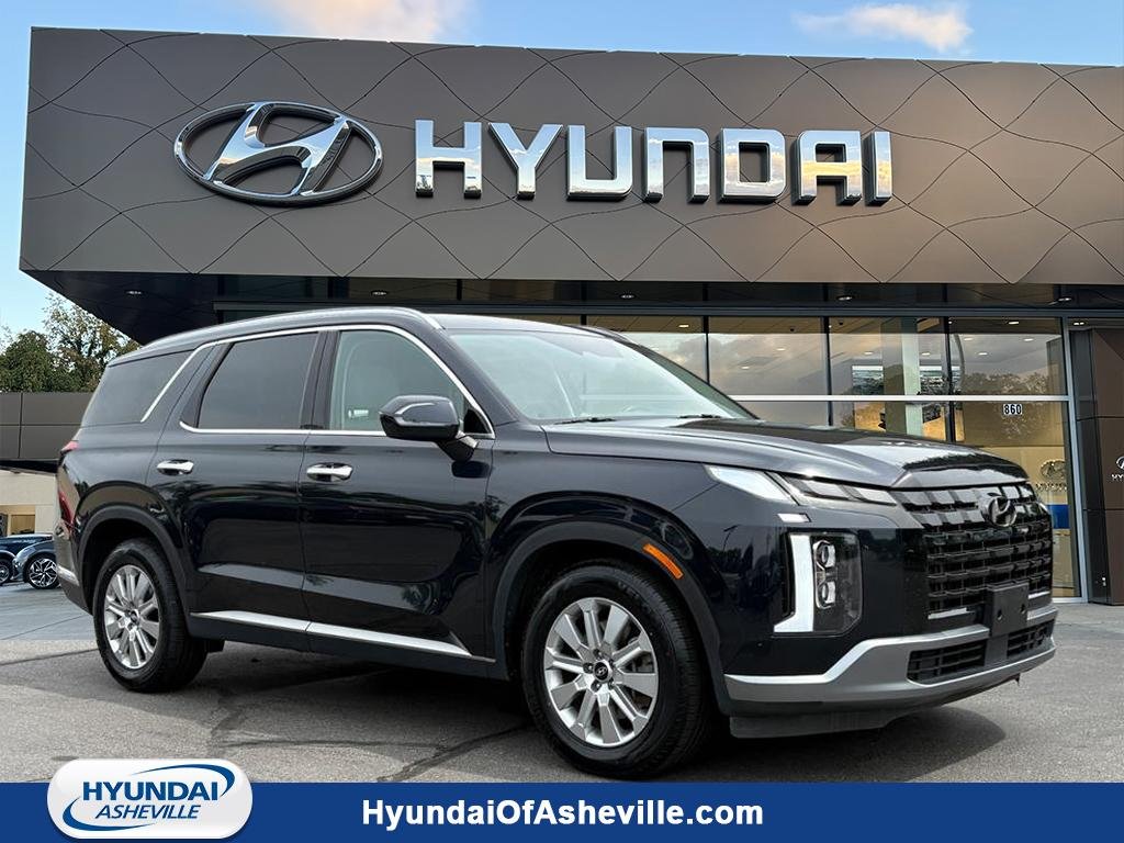 Certified Used 2024 Moonlight Cloud Hyundai SEL 7 Passenger image 1