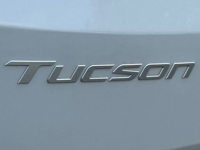 Used 2025 White Hyundai SEL image 6