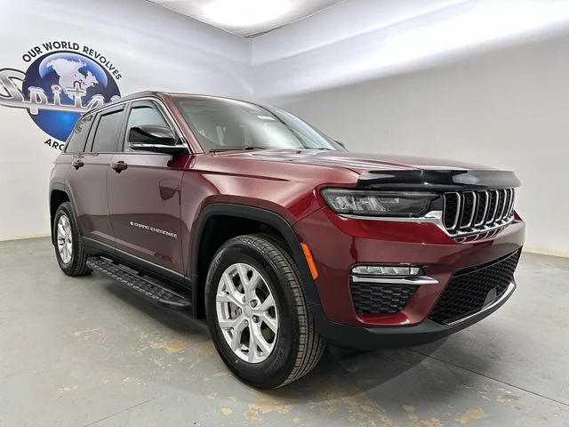 Used 2023 Red Jeep Limited image 12