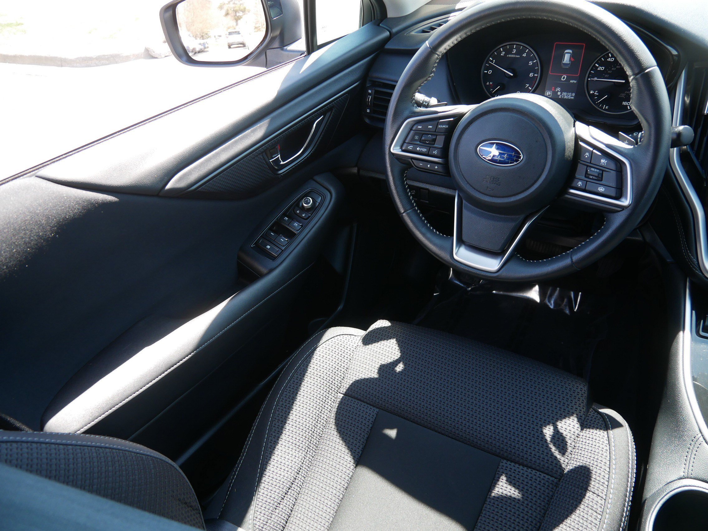 Used 2025 Ice Silver Metallic Subaru Premium image 9