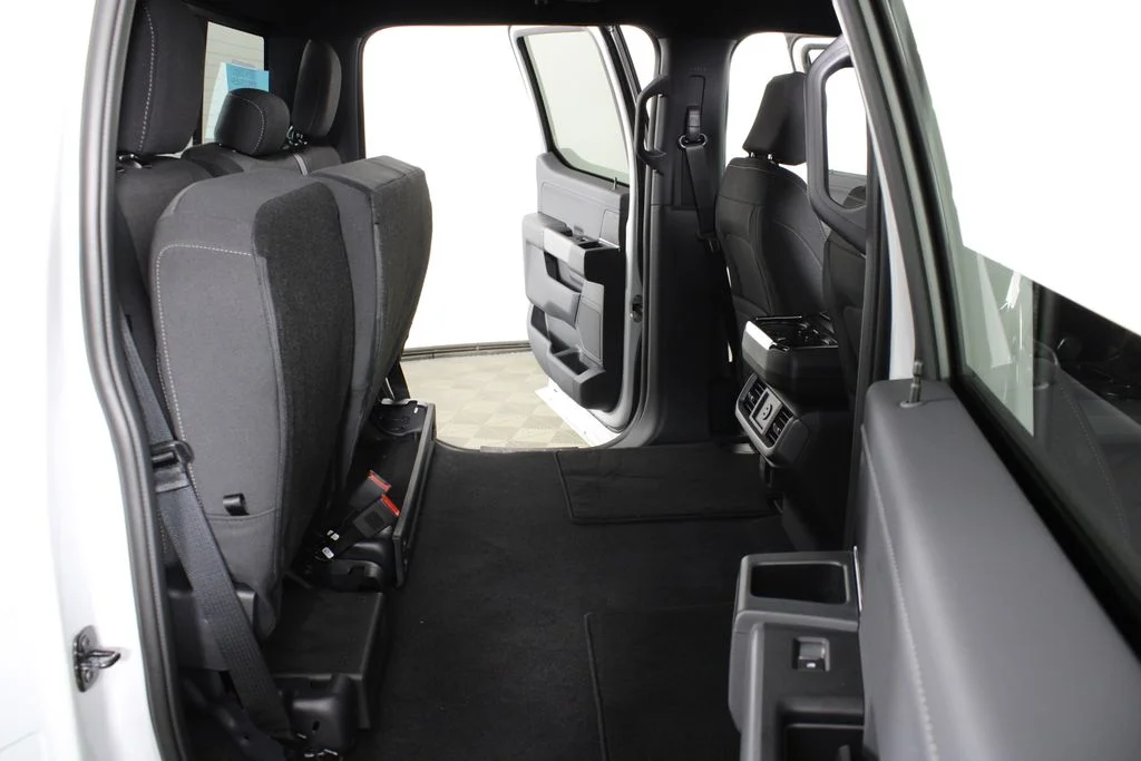New 2026 Avalanche Ford XLT image 13