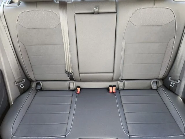 Used 2024 Gray Volkswagen 1.5T SE image 17