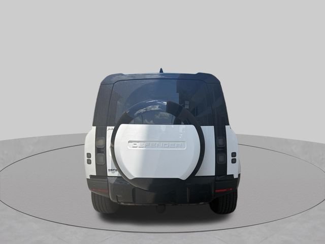 Certified Used 2026 Fuji White Land Rover S image 6