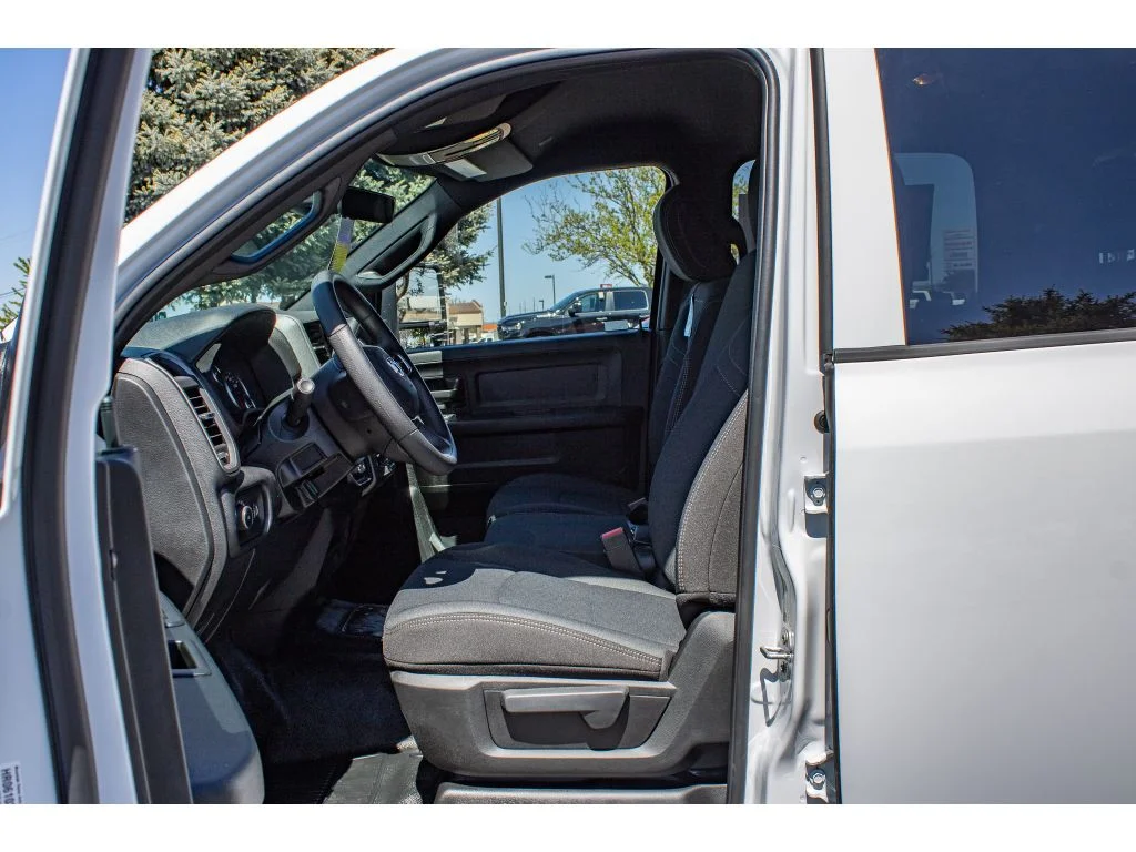 New 2026 Bright White Clearcoat Ram Tradesman image 30