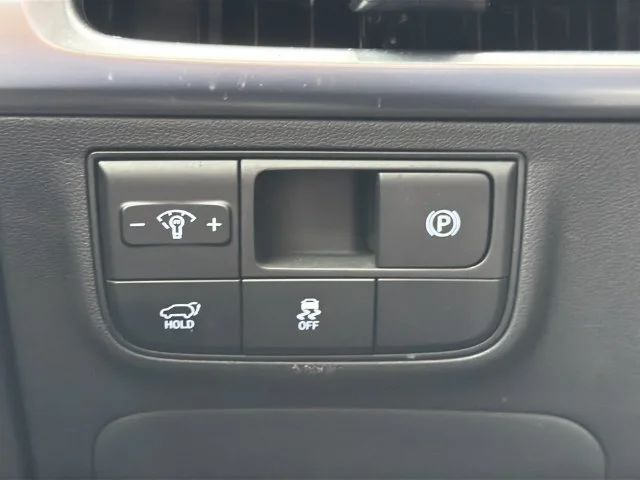 Used 2025 Gray Hyundai Limited image 31