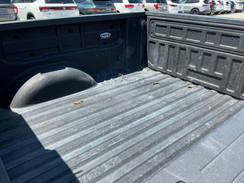 Used 2019 Blue Chevrolet Z71 image 19