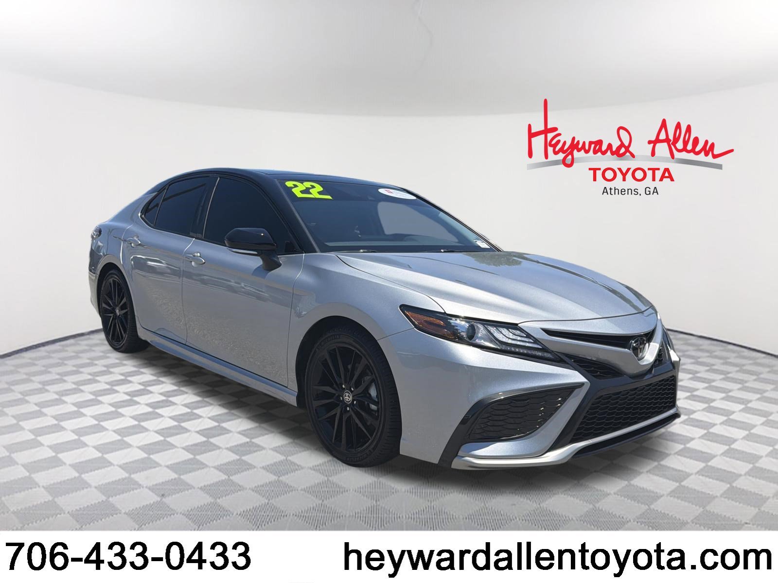 2022 Toyota Camry XSE's photo