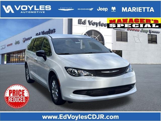 New 2025 Bright White Clear-Coat Exterior Paint Chrysler LX image 53