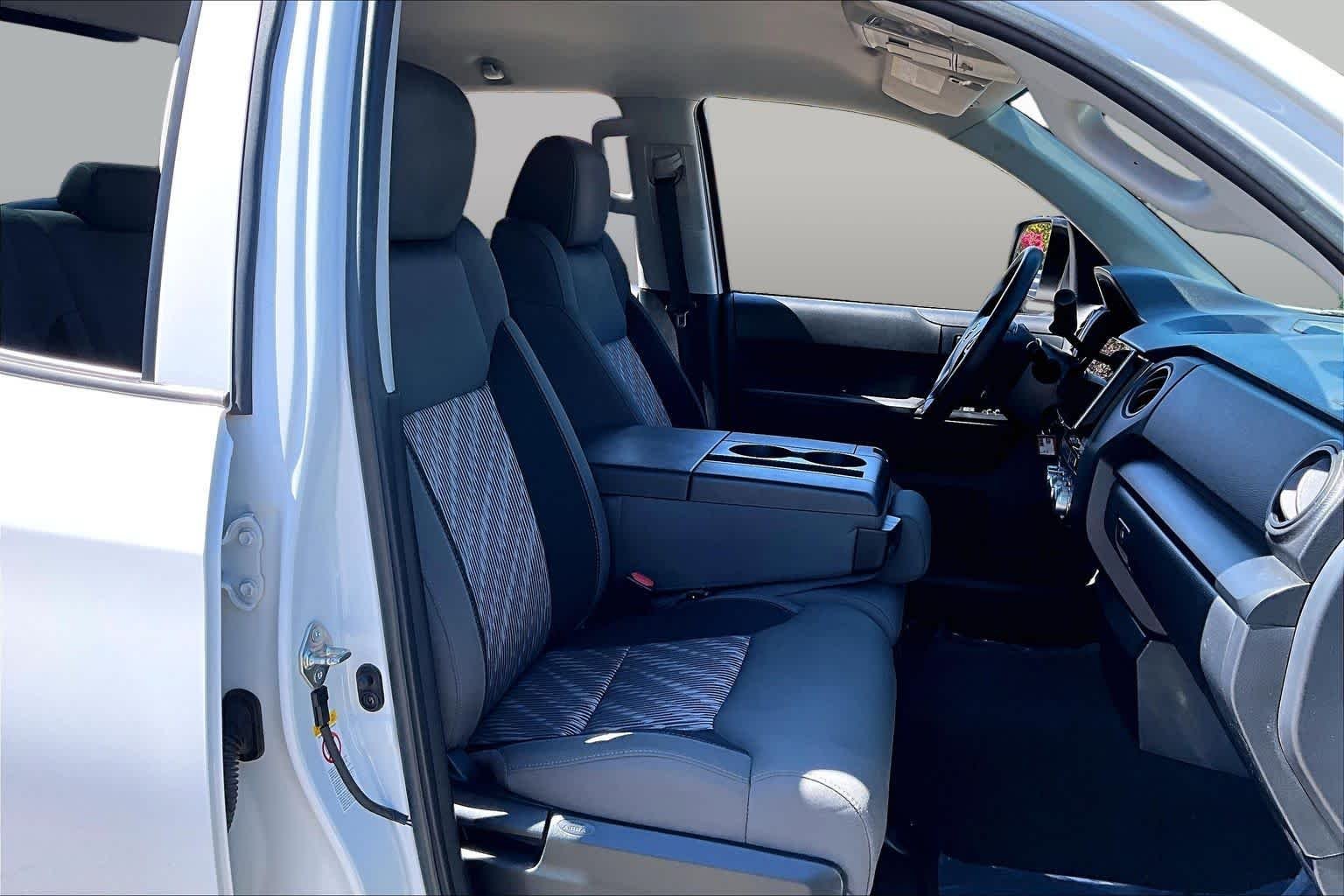 Used 2018 Super White Toyota SR image 8