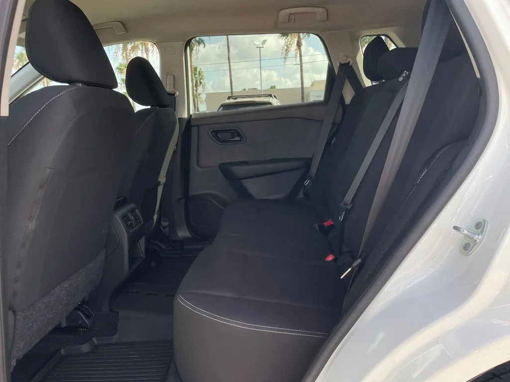 Used 2023 White Nissan S image 25