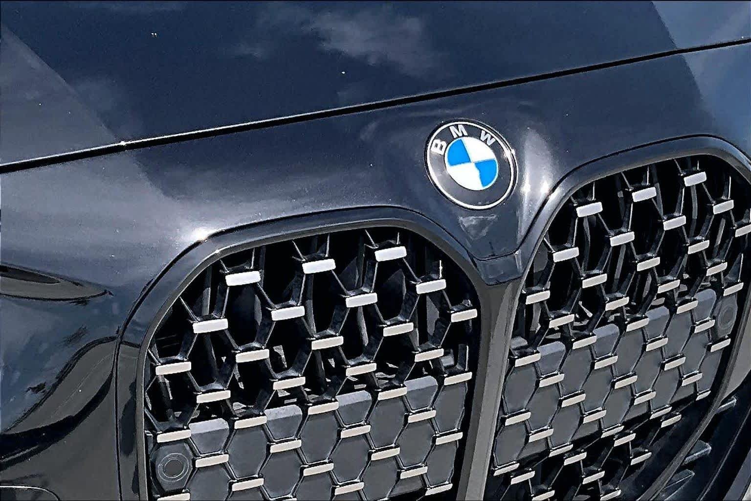 Used 2021 Black Sapphire Metallic BMW 430i image 26