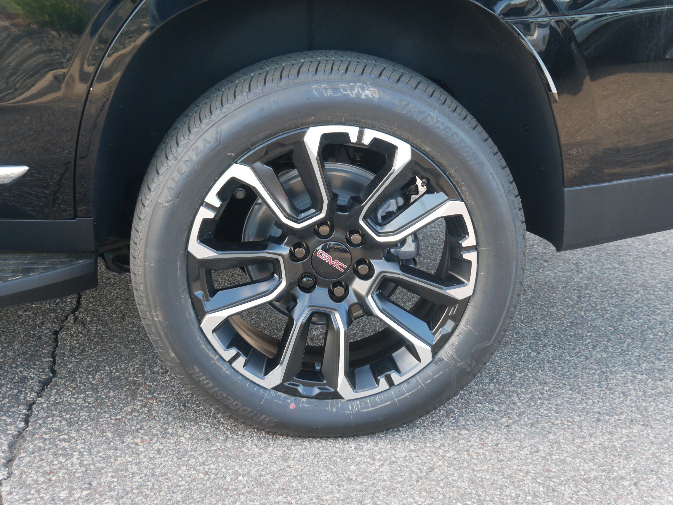 New 2026 Onyx Black GMC Elevation image 3