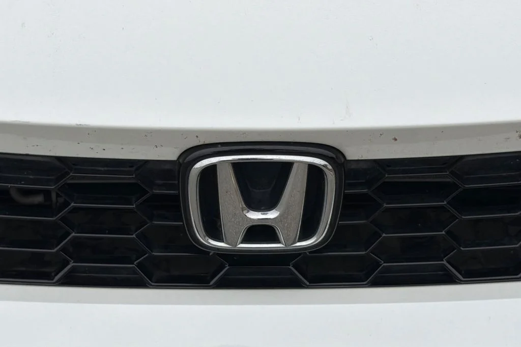 Used 2025 Platinum White Pearl Honda Sport Touring image 40