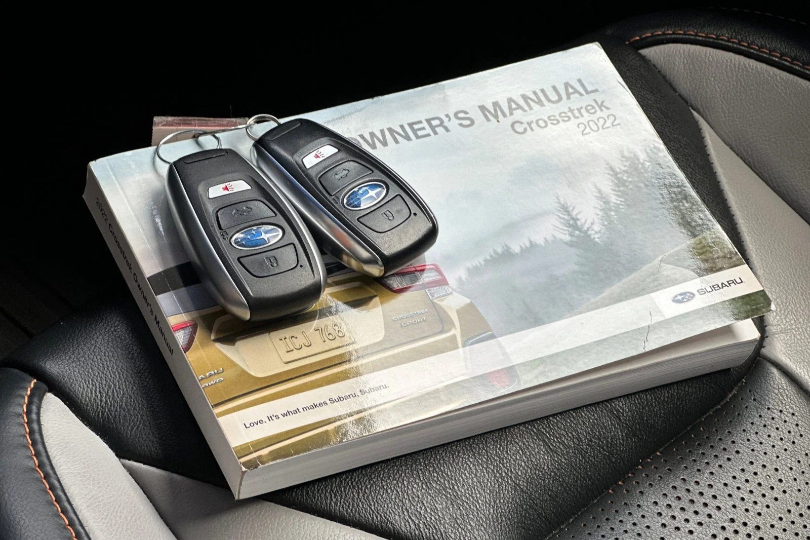 Used 2022 Gray Subaru Limited image 12