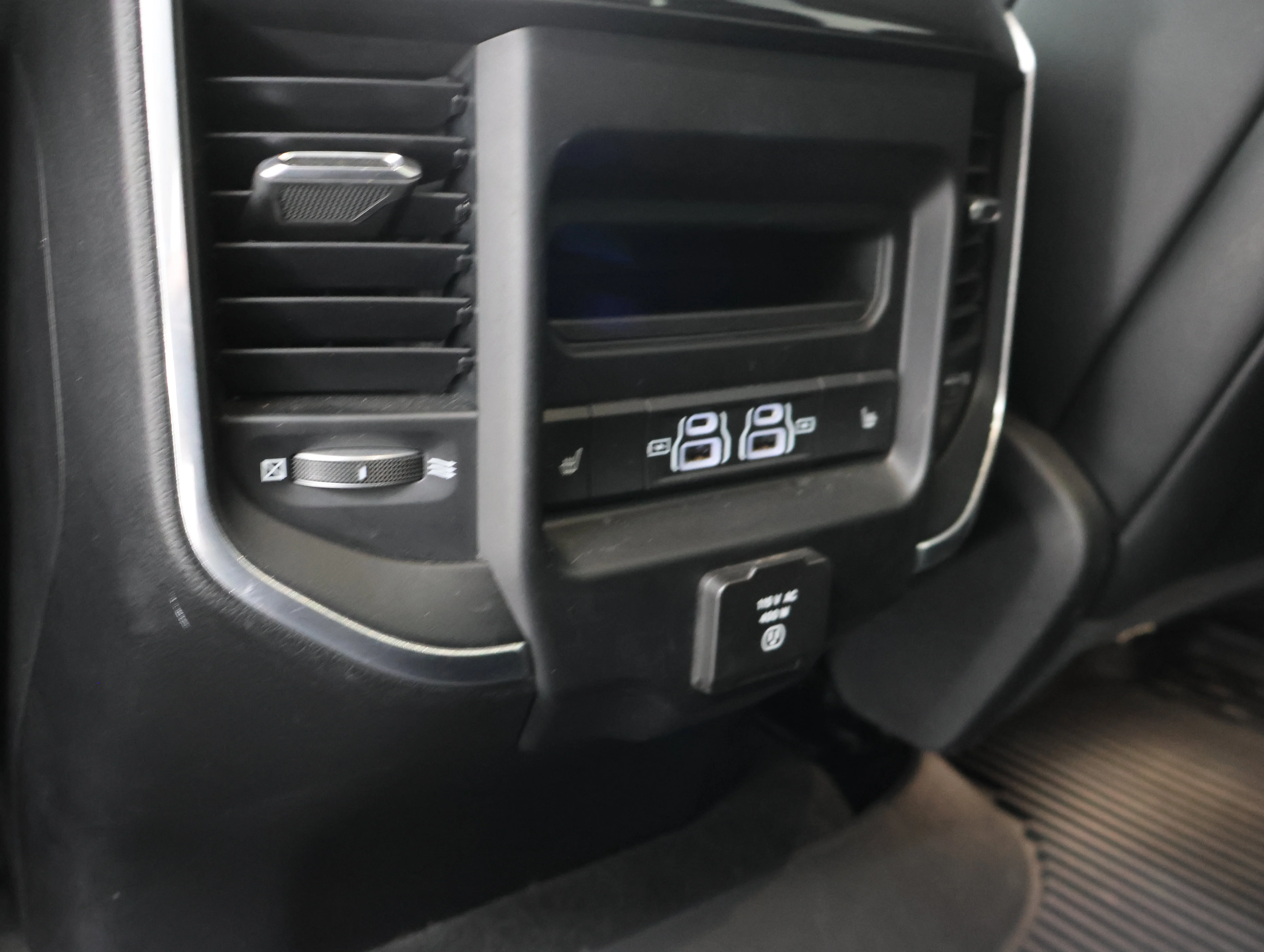 Used 2021 Diamond Black Crystal Pearlcoat Ram Laramie image 35