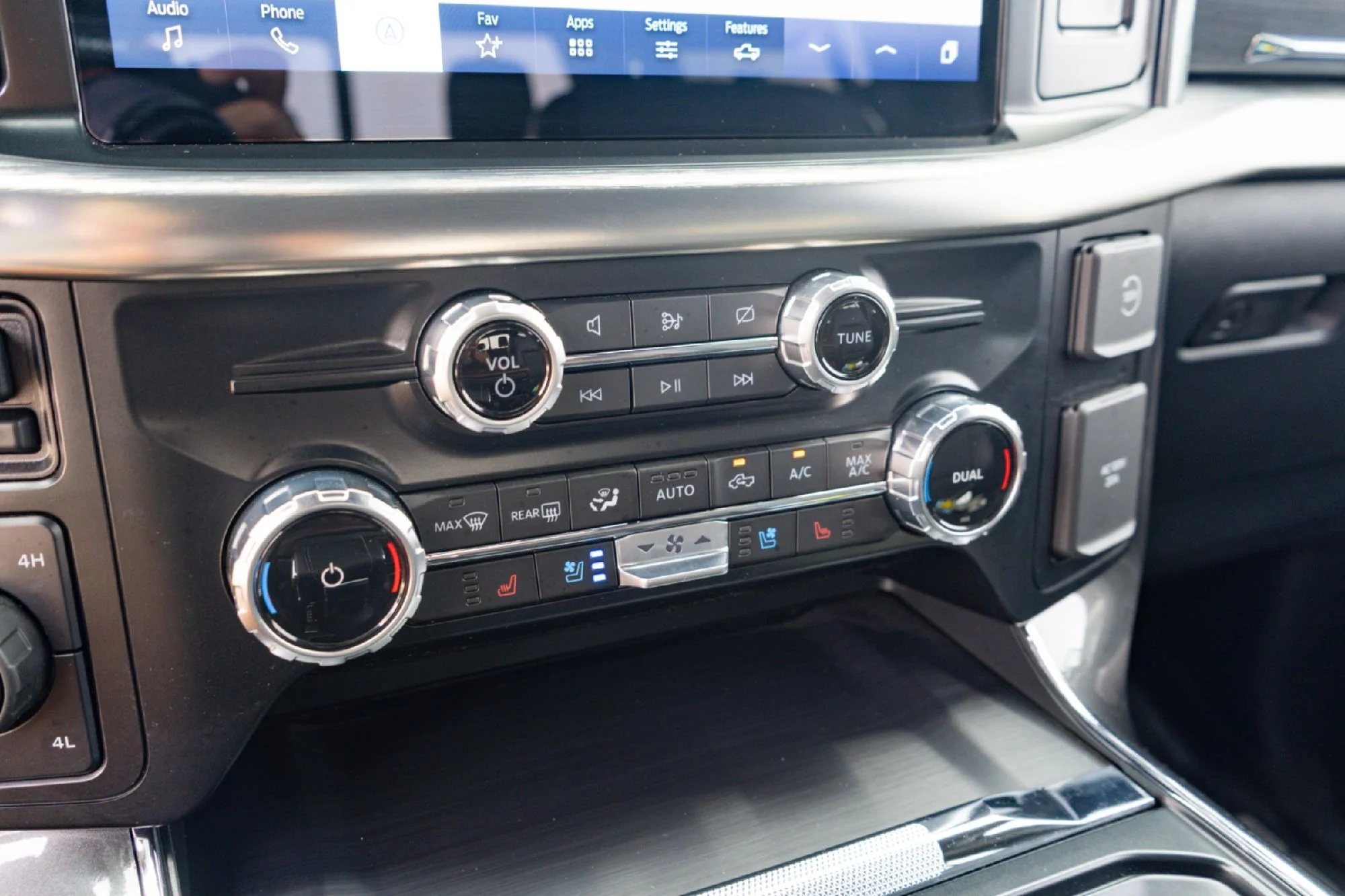 Used 2023 Gray Ford Lariat image 15