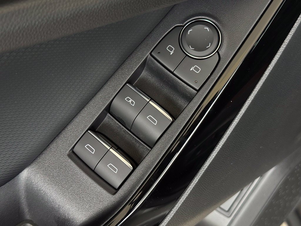 2027 Chevrolet Equinox RS - Photo 25