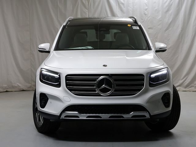 New 2026 Polar White Mercedes-Benz GLB 250 image 33