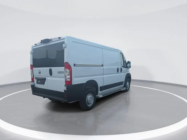 Used 2025 White Ram Base image 8