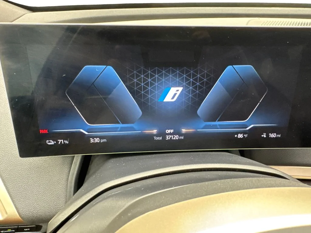 Used 2024 Red BMW xDrive50 image 58