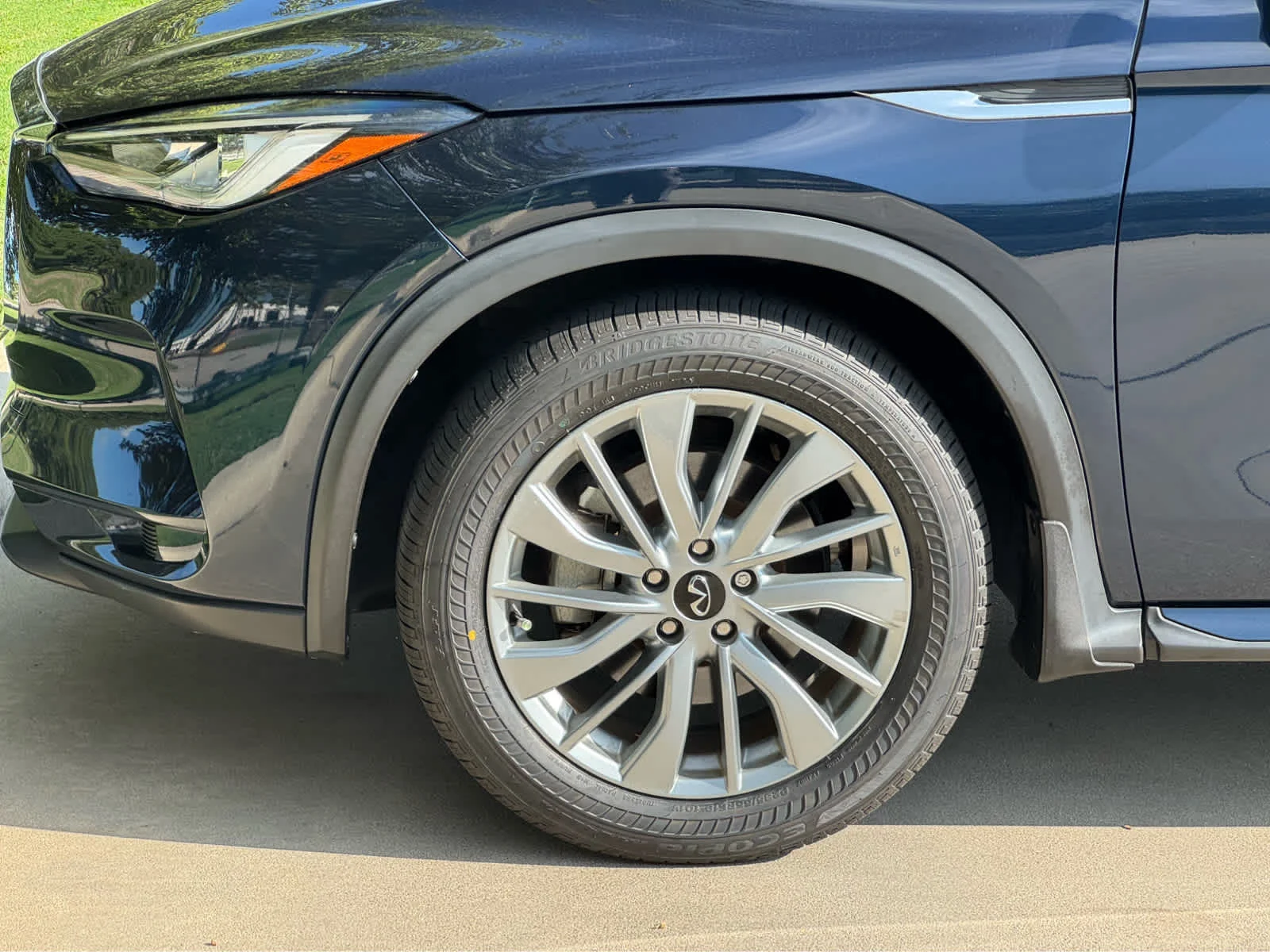 Certified Used 2023 Hermosa Blue INFINITI LUXE image 9