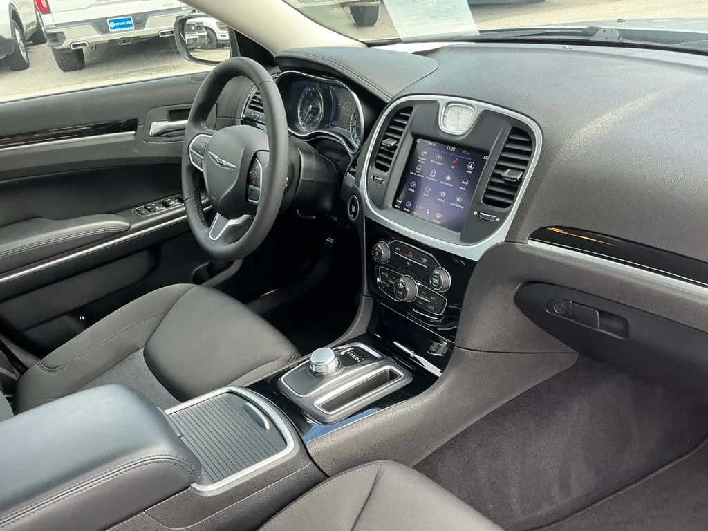 Used 2023 Silver Chrysler Touring image 22