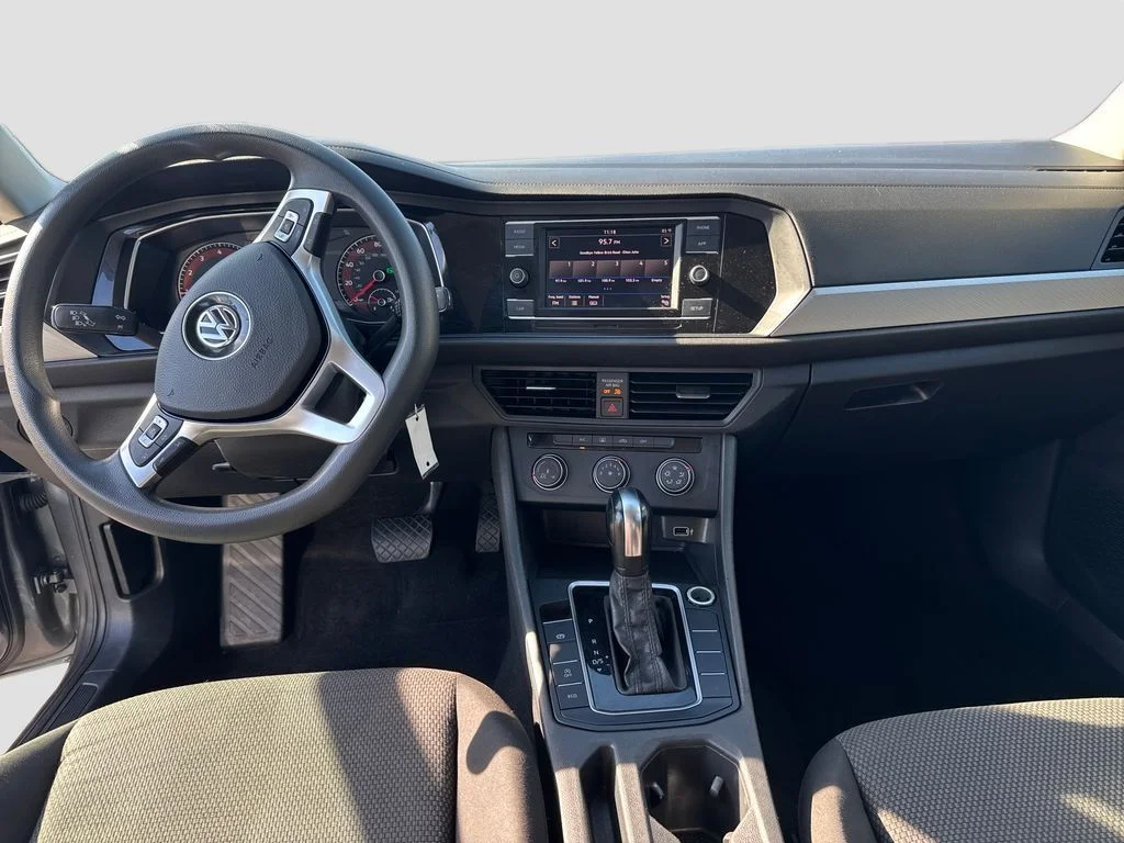 Used 2019 Platinum Gray Metallic Volkswagen 1.4T S image 15