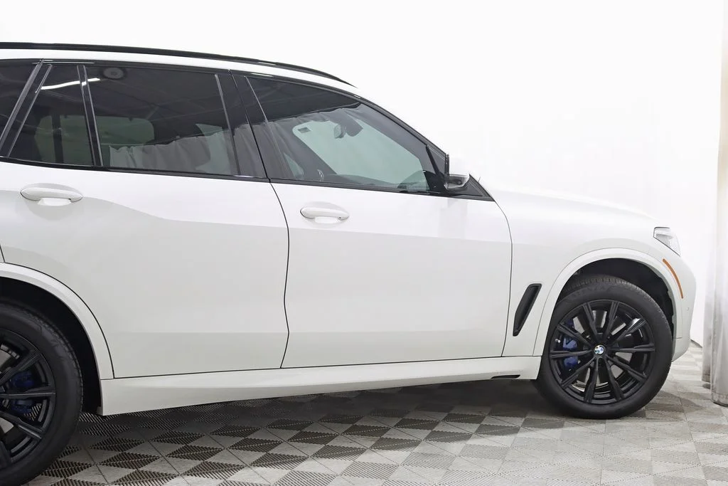 2022 BMW X5 M50i