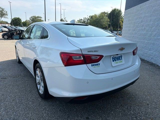 Used 2024 Summit White Chevrolet LT image 3