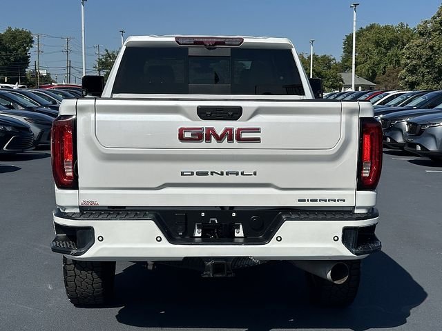 Used 2022 White GMC Denali image 7