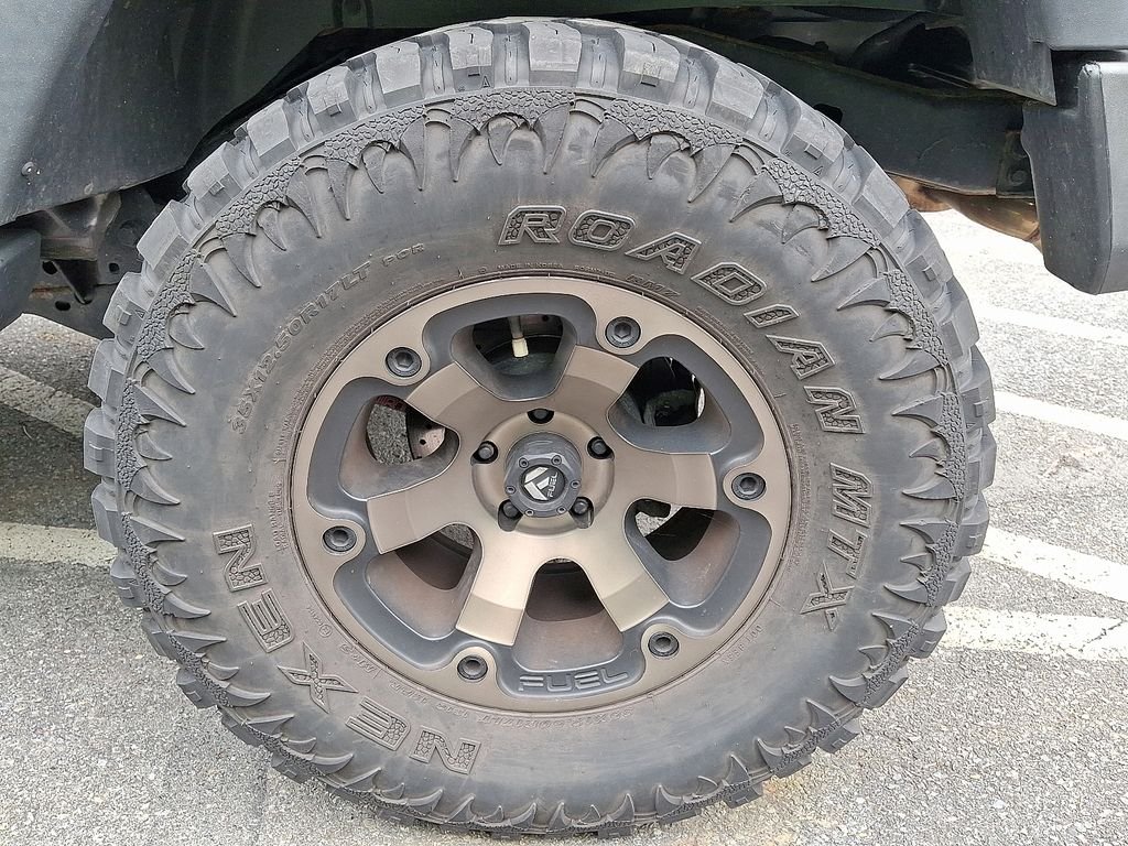 Used 2016 Gray Jeep Sport image 8