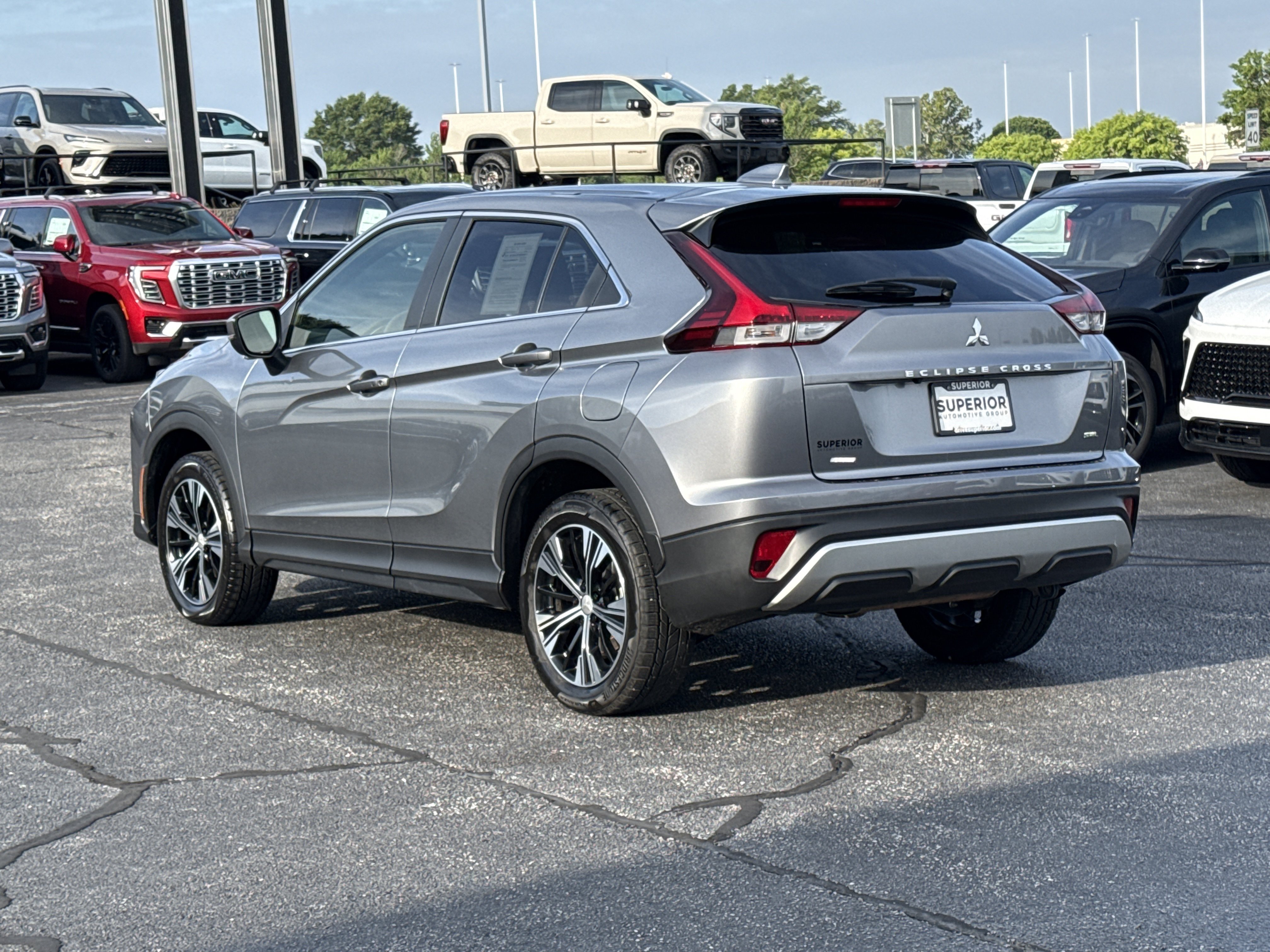 Used 2022  Mitsubishi SE image 12