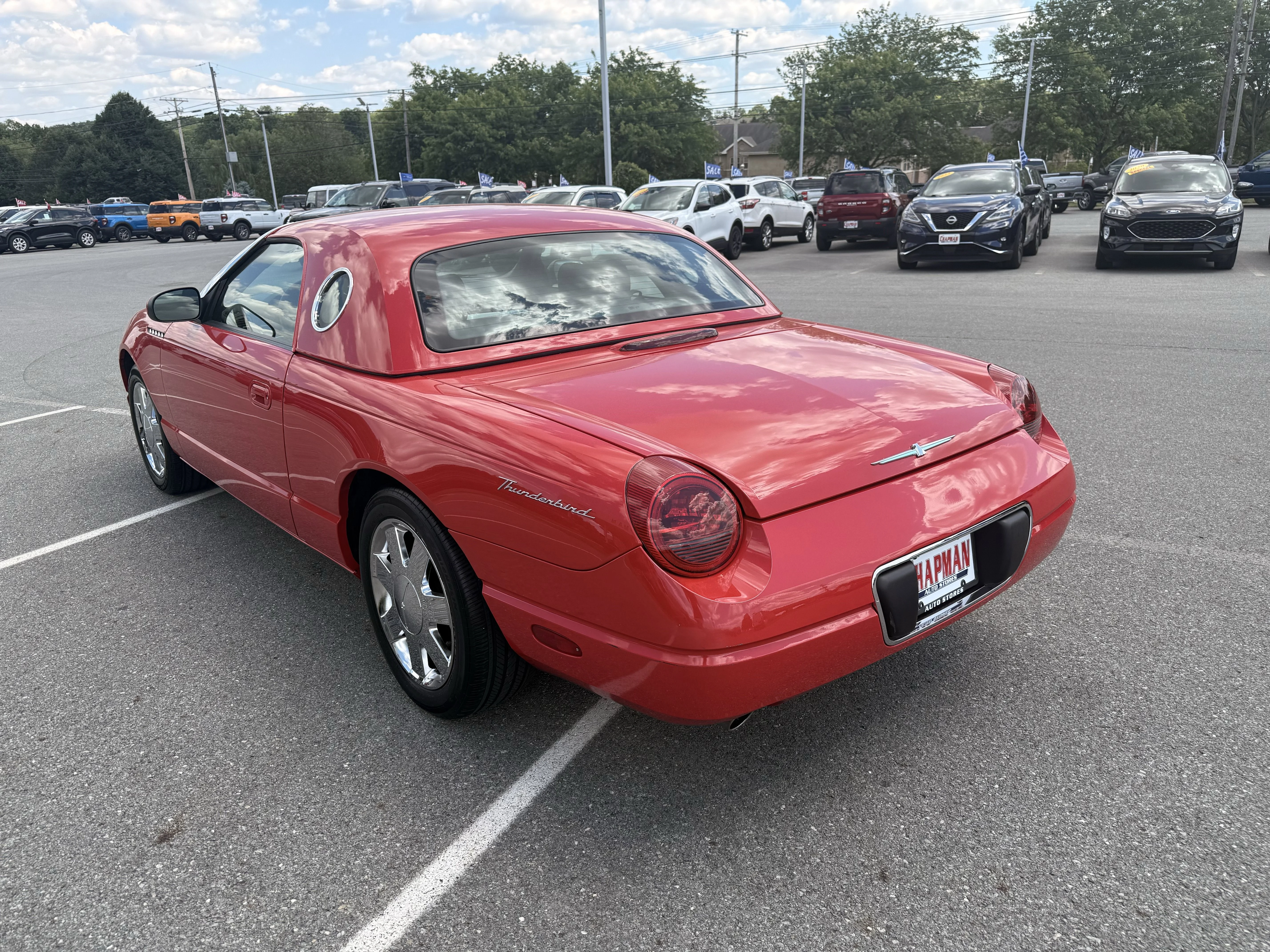 Used 2002 Red Ford Base image 5