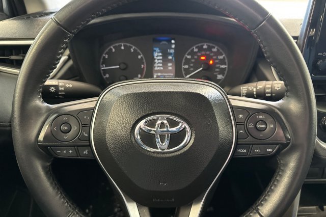 Certified Used 2025  Toyota LE image 28