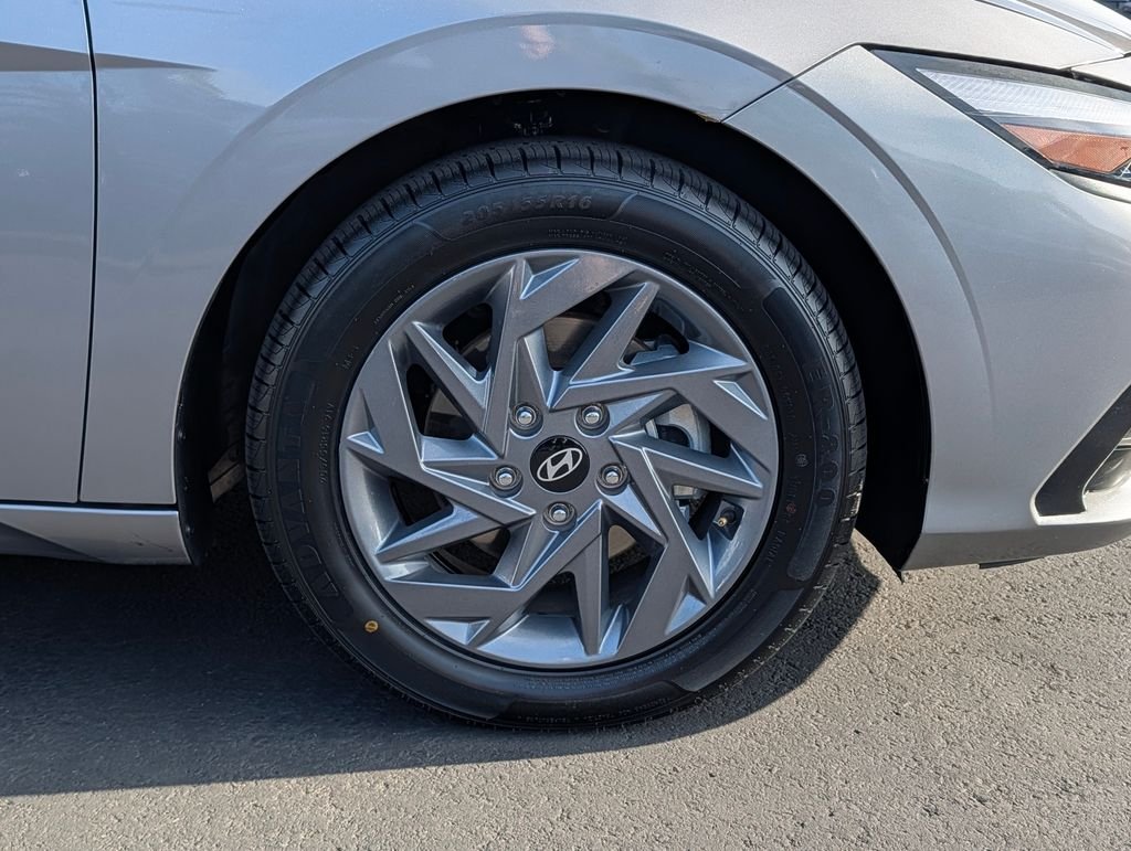 2024 Hyundai Elantra SEL - Photo 8