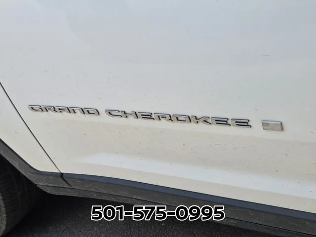 Used 2022 White Jeep Limited image 10