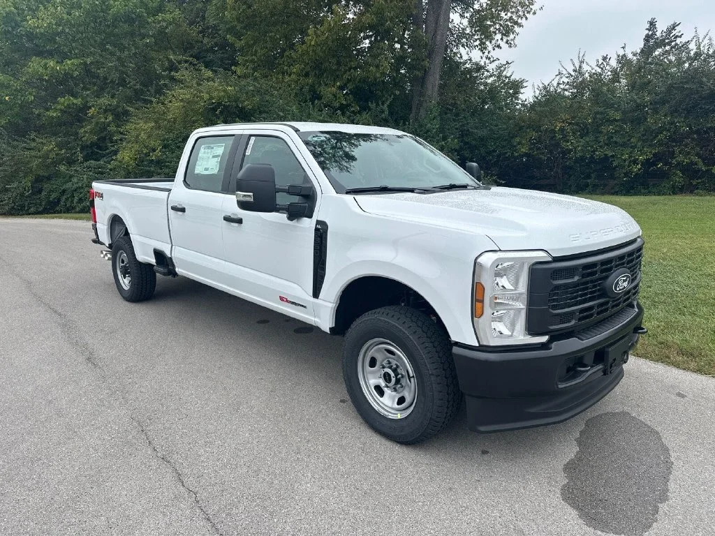 New 2027 White Ford XL image 1
