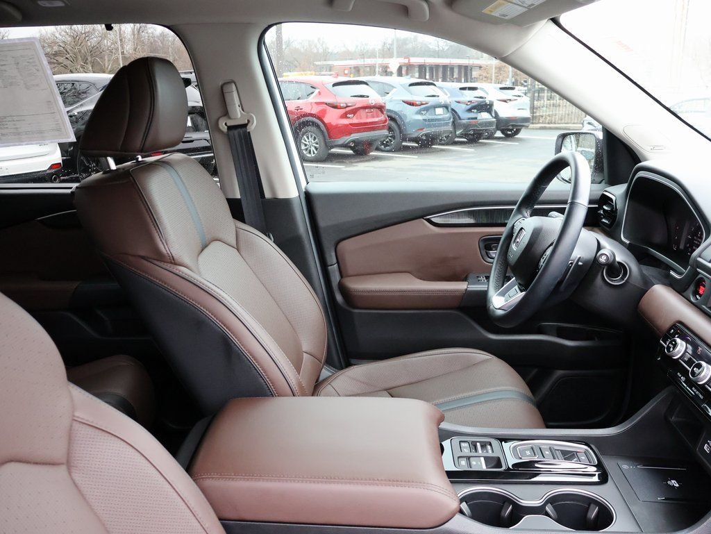 Used 2025  Honda Elite image 8