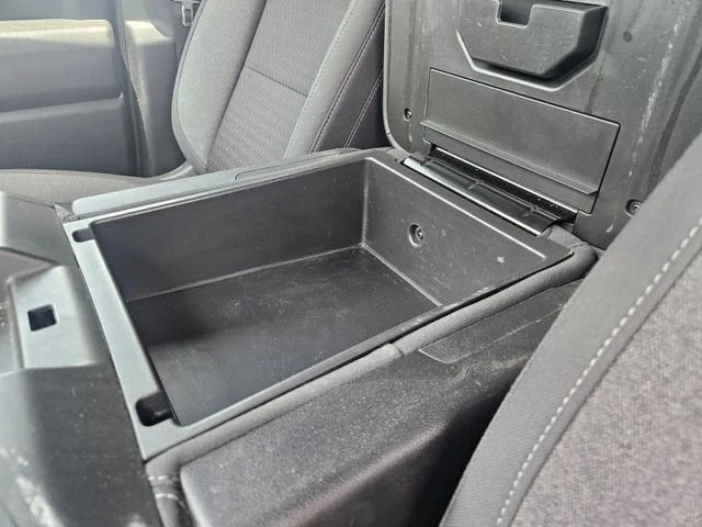 Used 2022 Silver Chevrolet Custom image 25