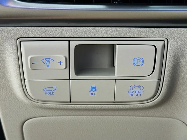New 2026 Hyundai TUCSON HYBRID SEL