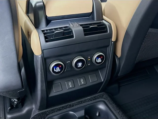 New 2026 Fuji White Land Rover S image 27