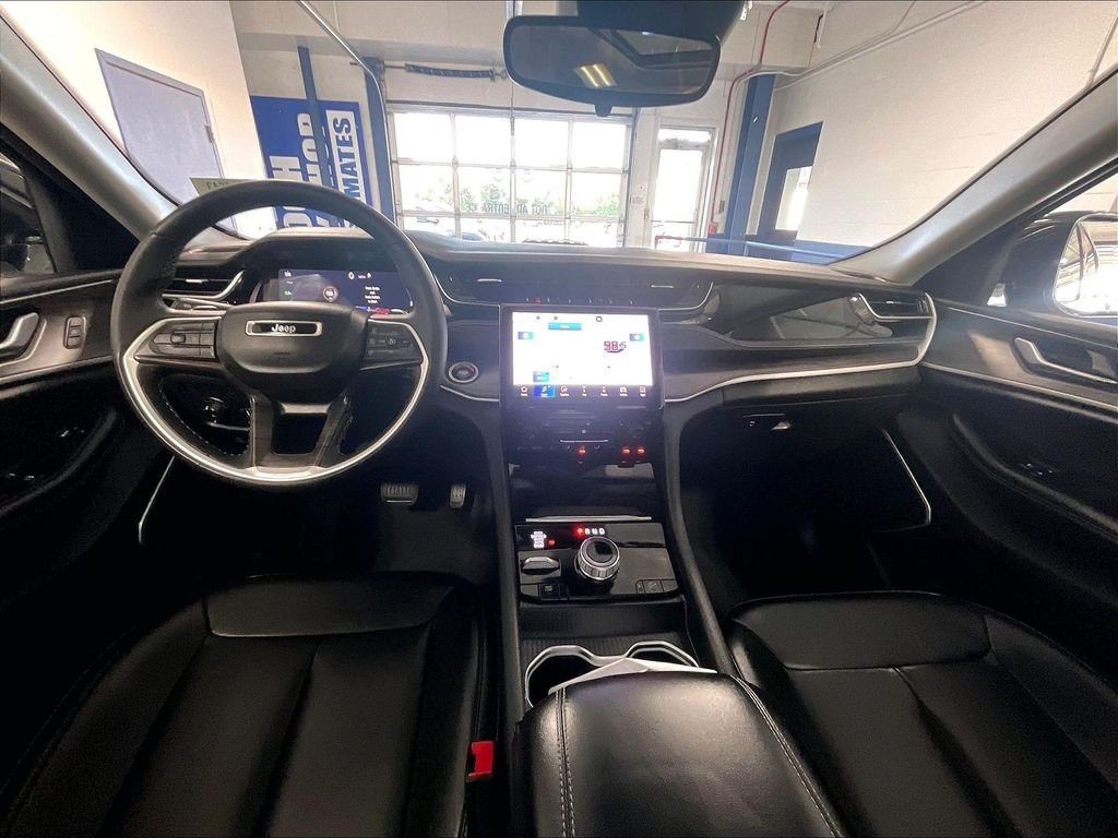 Used 2024 White Jeep 4xe image 21
