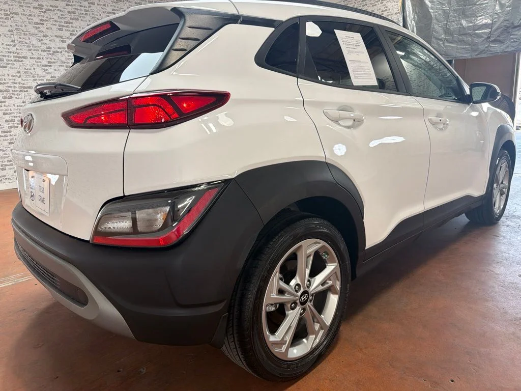 Used 2022 Lunar White Hyundai SEL image 7