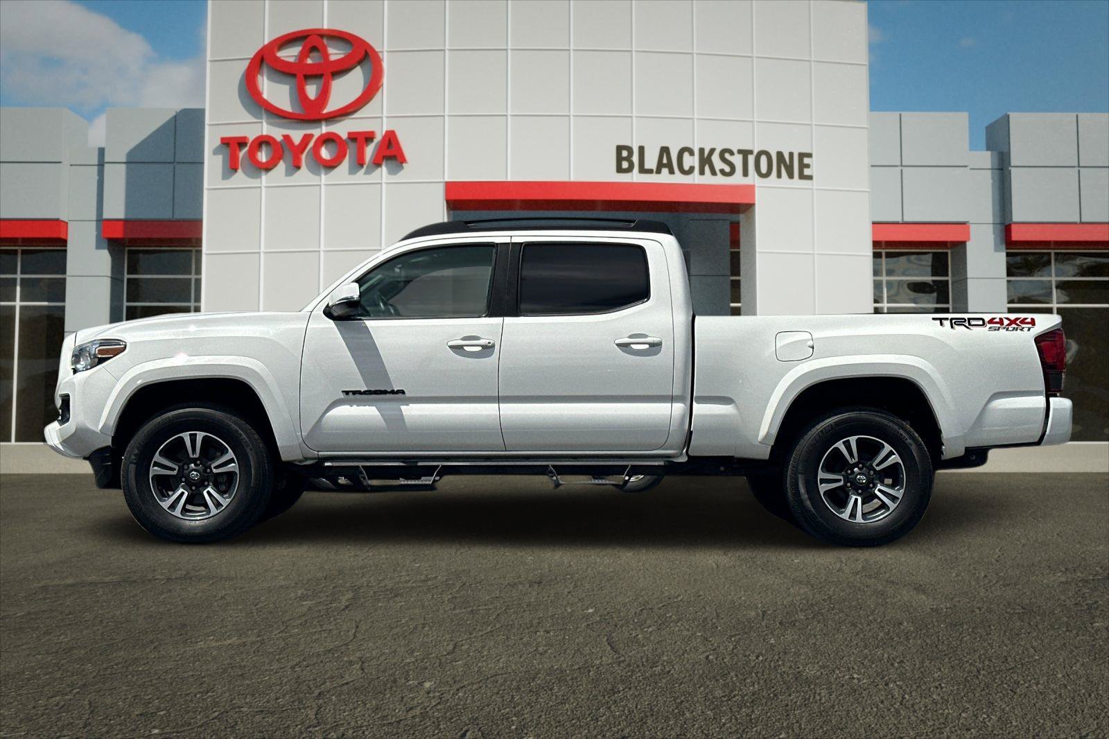 Certified Used 2019 Super White Toyota SR5 image 6
