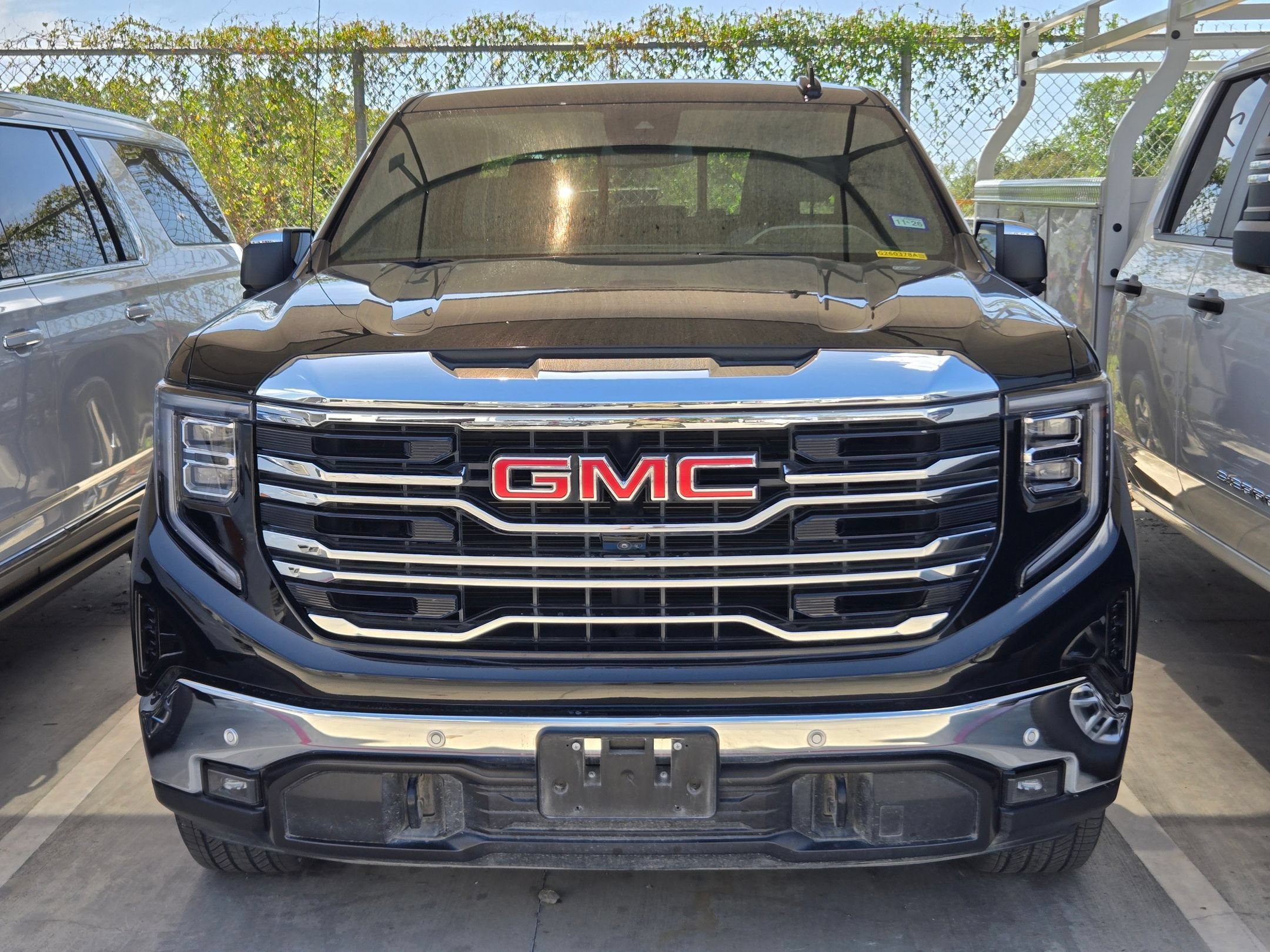 Certified Used 2024 Onyx Black GMC SLT image 2