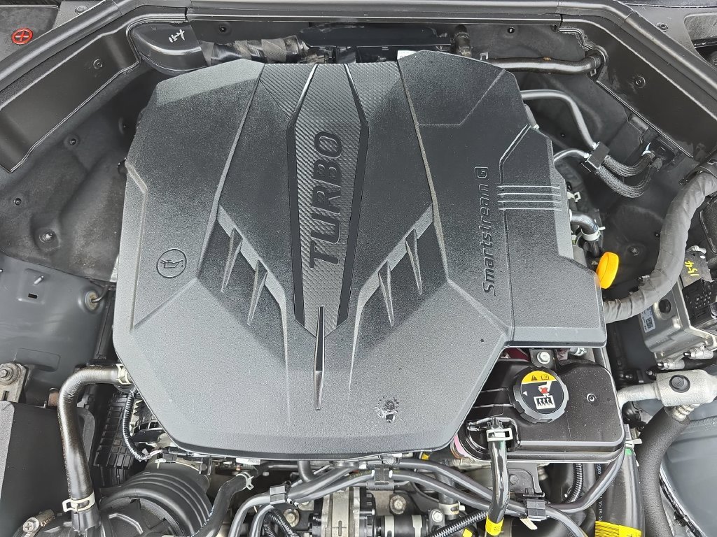 2025 GENESIS G70 Standard - Photo 40