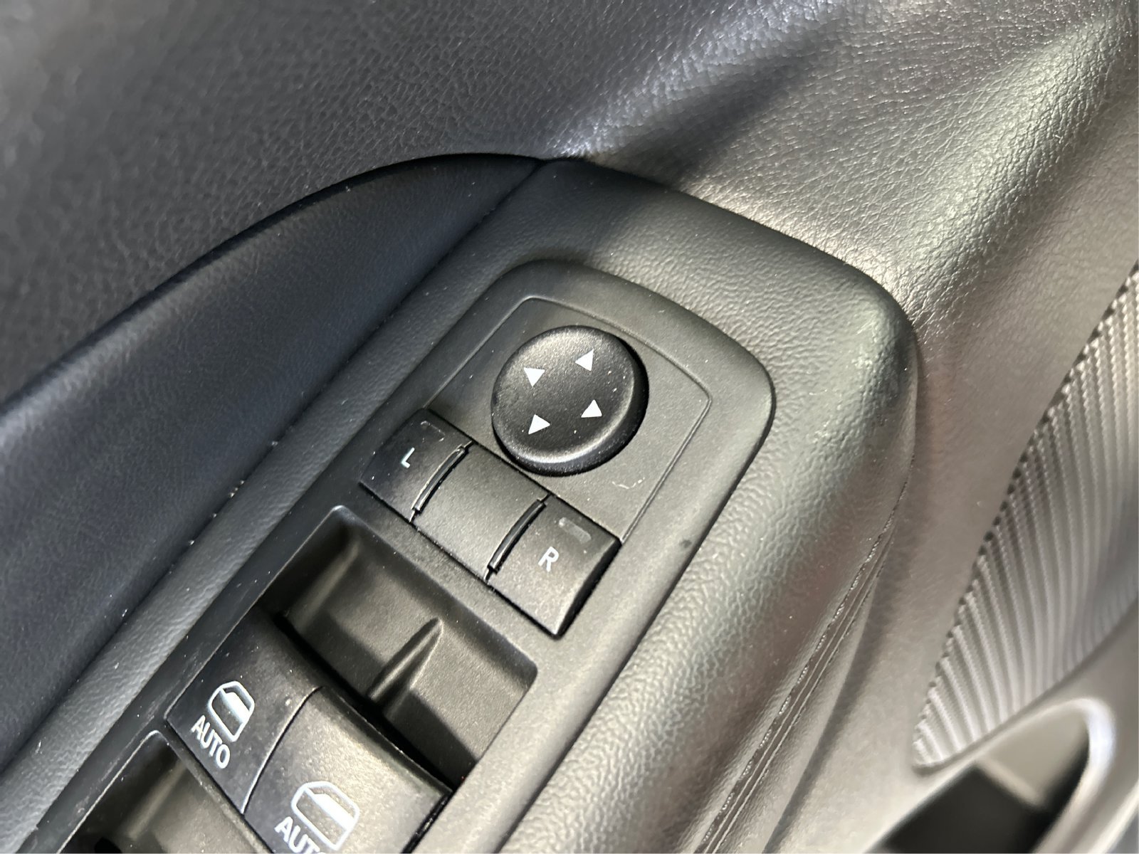 Used 2020 Silver Jeep Limited image 32